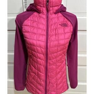 The North Face Thermoball Hoodie Jacket Hybrid Size XS Pink $159